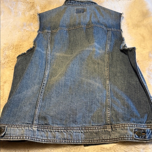 American Eagle Outfitters Blue Denim Vest with Patches Size L BNWT RARE - Picture 7 of 7